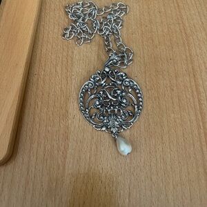 AVON Ornate Medallion Faux Pearl Pendant Silver tone 26" Necklace Filigree VTG